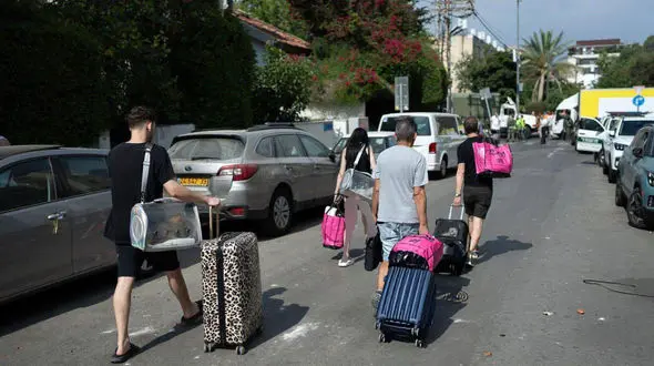 ویرانه‌های تل‌آویو پس از موشک‌باران ایران / عکس