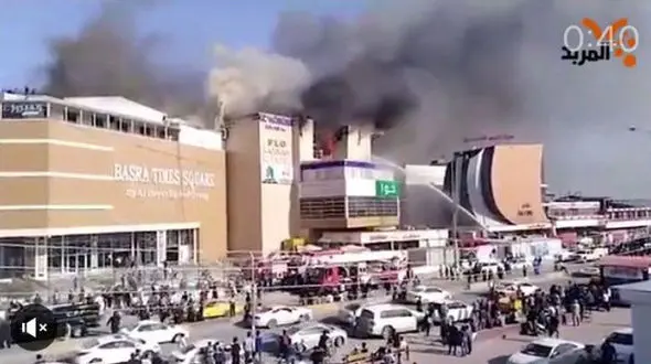  آتش‌سوزی در یکی از بزرگترین مرکز خرید+ عکس