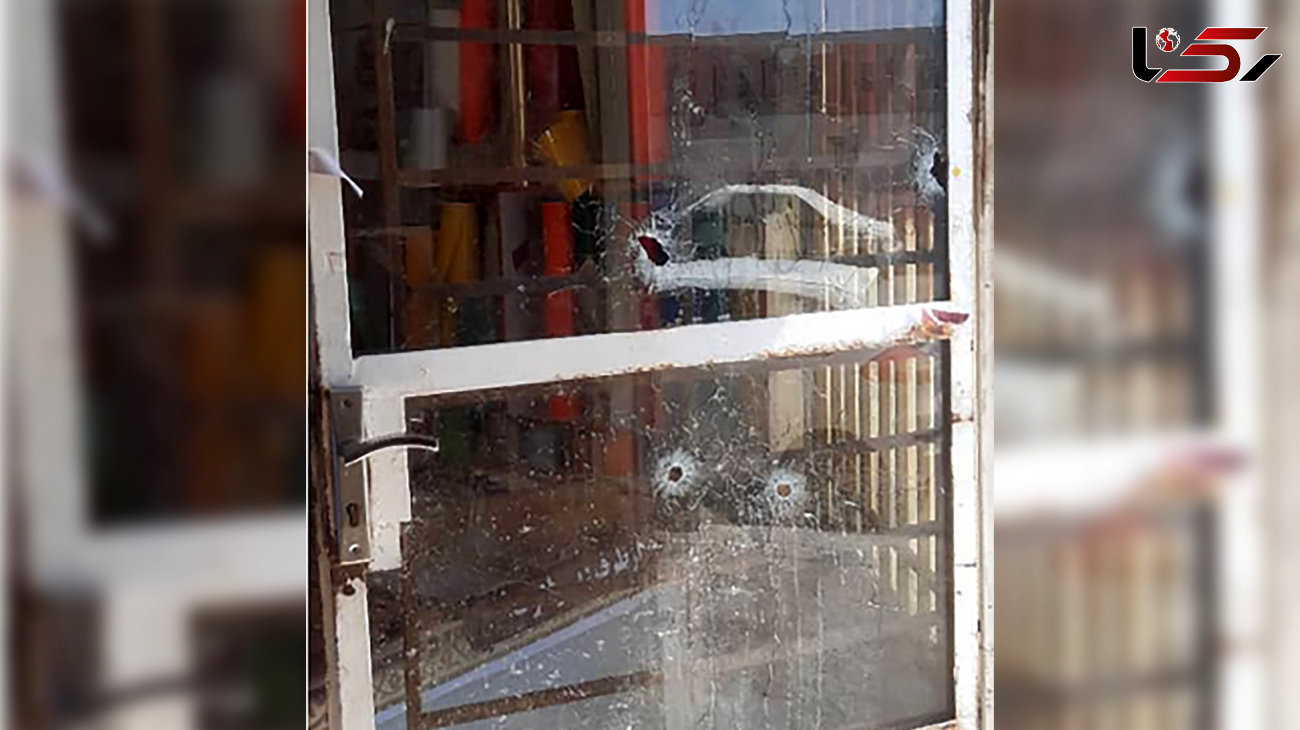 فیلم لحظه گلوله باران یک مغازه در خوزستان / مردان مسلح سوار بر موتور بودند + عکس و جزییات