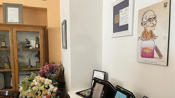 خانه قدیمی هوشنگ مرادی کرمانی تبدیل به خانه قصه شد