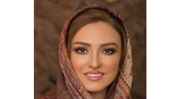 گلاره عباسی چرا از خجالت آب شد + عکس