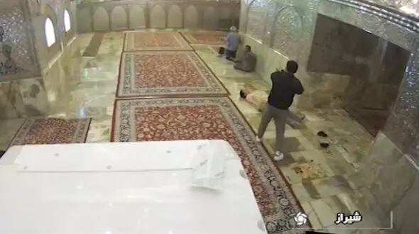 خودم دیدم گلوله به سر بچه ام خورد + فیلم تراژدی تلخ دیگر از شهادت پسر 7 ساله در شاهچراغ