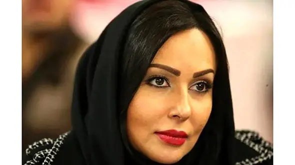 عکس نامتعارف پرستو صالحی با یک مرد غریبه ! / غوغای خانم بازیگر در ترکیه !