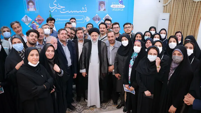 سفر رییس جمهور به همدان - سی امین سفر استانی به همدان وارد شد و با اقشار مختلف مردم و مسئولان دیدار کرد