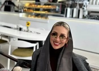 دکوراسیون ایتالیایی کافه رستوران شیک بهرام رادان و همسرش مینا مختاری Vilo در مرکز خرید اپال تهران/ سایه بان سه بعدی،کاشی های لعابی، نورپردازی رمانتیک، مبلمان حصیری و...