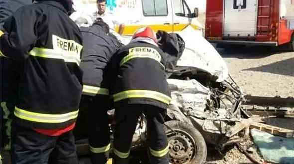 تصادف شدید پراید و کامیون + عکس