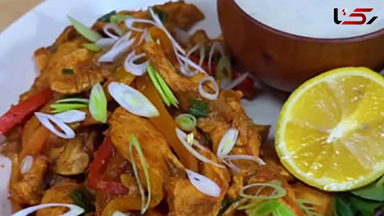 دیگه نگو شام چی درست کنم؛ طرز تهیه خوراک مرغ با سس ماست + فیلم