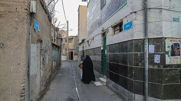 کمبود پیاده راه در تهران / خودروها و ساختمان ها پایتخت را غصب کرده اند