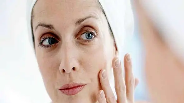 نوع پوستتان را نمی‌شناسید؟ مراقبت‌های اشتباهی می‌تواند برایتان گران تمام شود!