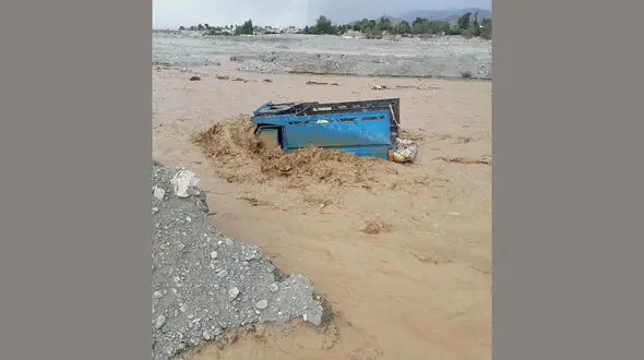 فیلم | امدادرسانی هلال احمر به سیل‌زدگان روستای آهنگران