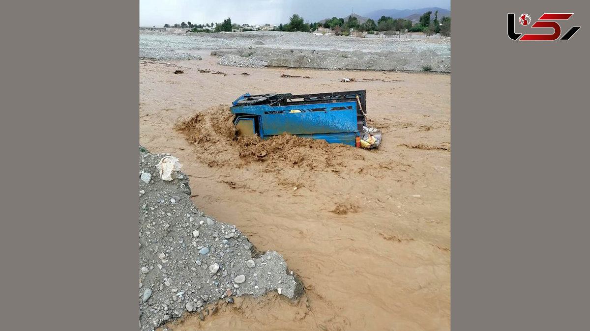 نجات مردی از داخل آبگیر شهرک وحدت