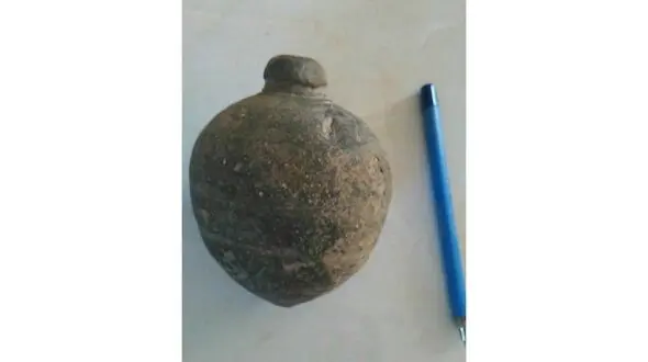 کشف کوزه سفالی مربوط به دوره سلجوقی در نیشابور