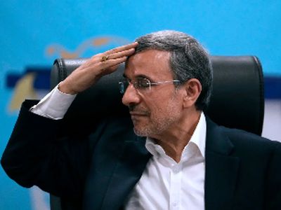 بازگشت احمدی نژاد برای نجات؟!