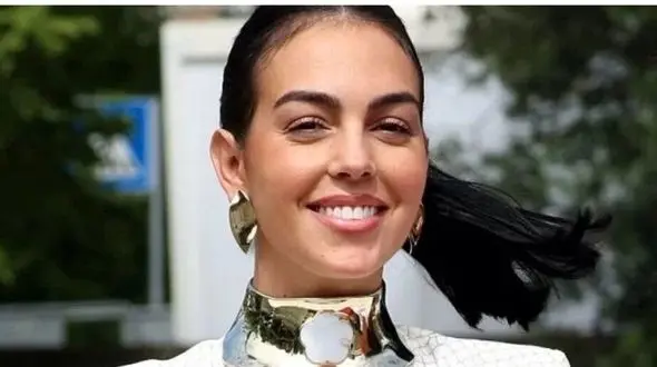 خلاقیت جدید جورجینا برای پزدادن به خانومای اروپایی/ زنِ رونالدو بودن چه حسی داره؟