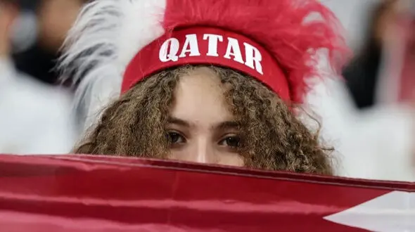 جنجالی‌ ترین زن جام‌ جهانی قطر 2022 کیست؟ / همه به او خیره ماندند!