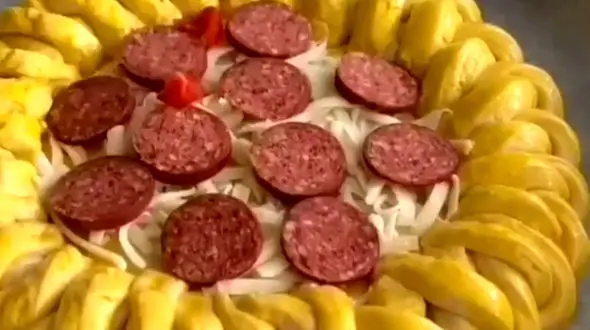 ایده جالب برای تزئین خمیر پیتزا + فیلم