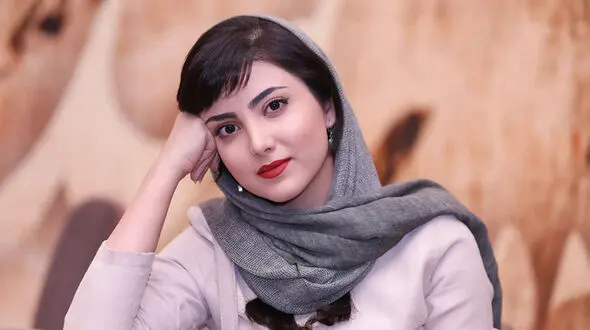 فیلم آواز باشکوه زیبا کرمعلی با آهنگ  روزبه بمانی ! /  کجا باید برم که یه یک شب فکرتو منو راحت بزاره + موزیک ویدیو