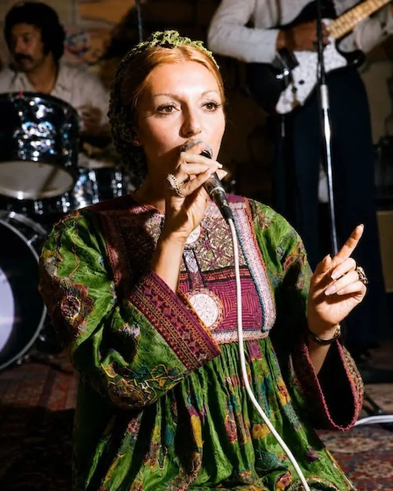 گوگوش