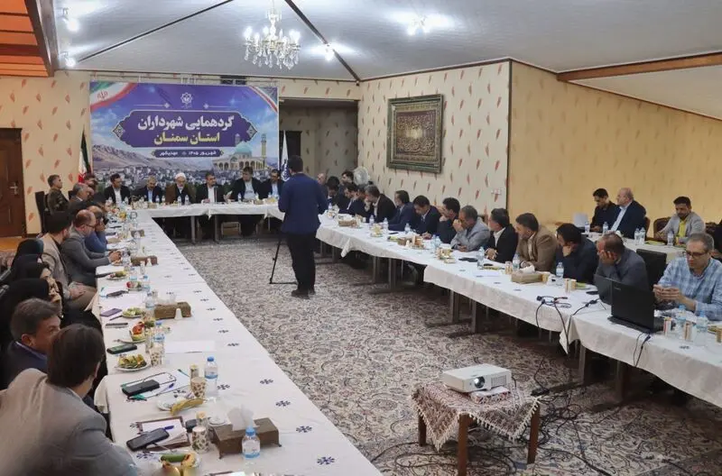 دیدار با 93 زندانی