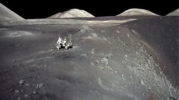 فضانوردان آپولو 17 در لحظه‌ای فراموش‌ نشدنی از تاریخ ناسا