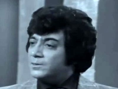 عکس؛ سفر به تاریخ؛ «اکبر گلپایگانی» (گلپا) و همسرش «گلی خانم» سر سفرۀ عقد 