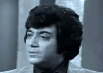عکس؛ سفر به تاریخ؛ «اکبر گلپایگانی» (گلپا) و همسرش «گلی خانم» سر سفرۀ عقد 