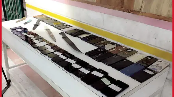 شبکه فروش گوشی سرقتی در مشهد منهدم شد / 100 هزار تومان قیمت هر گوشی سرقتی بود