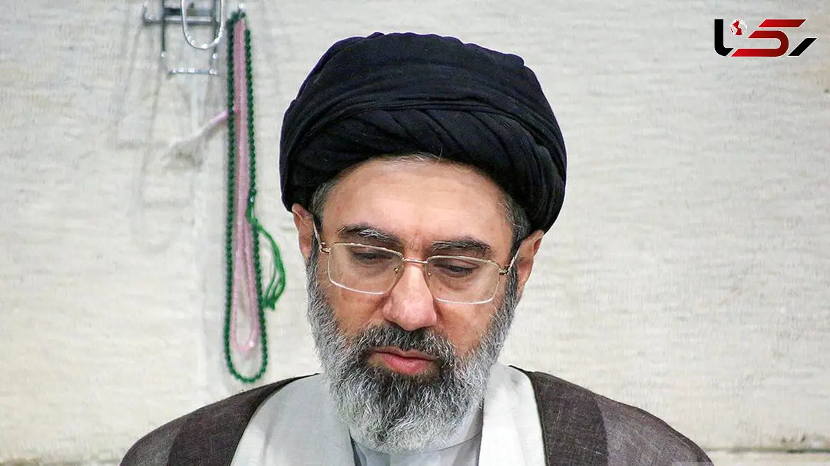 عکس ها /  مجتبی خامنه ای در لباس غیر روحانی در محلی که در تصورتان نمی گنجد