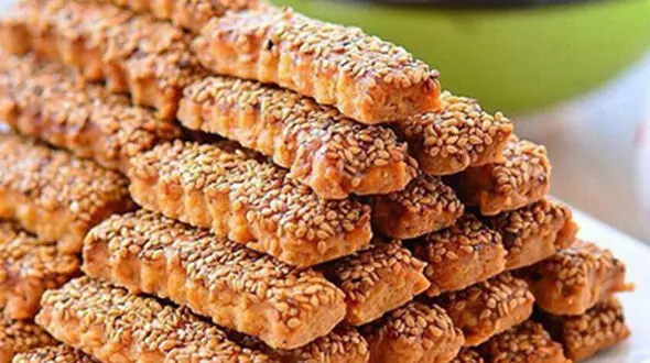 کراکر کنجدی خوشمزه و لذیذ 