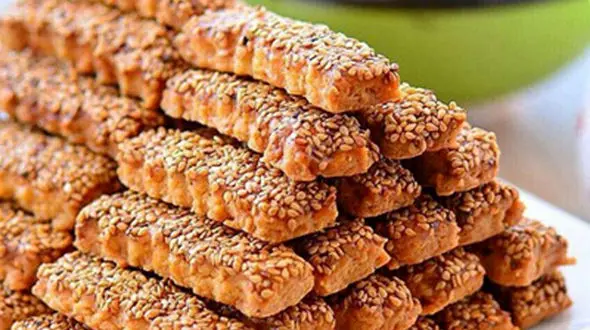 کراکر کنجدی خوشمزه و لذیذ 