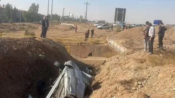 سقوط مرگبار پژو از پل در ایوانکی 