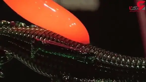 ساخت مجسمه اژدها با شیشه +فیلم