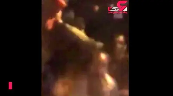 خراب شدن اتوبوس بازیکنان کاشیما در مسیر استادیوم آزادی!+عکس