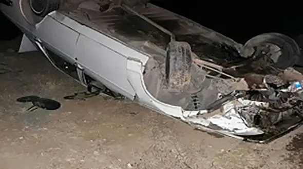 ۴ مصدوم در اثر واژگونی پیکان در محور میمه - دلیجان