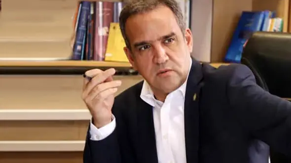 پاسخ حقوقی شهرداری به تخریب کنندگان تابلوی خیابان شجریان / با تخریب کننده اموال عمومی برخورد می کنیم