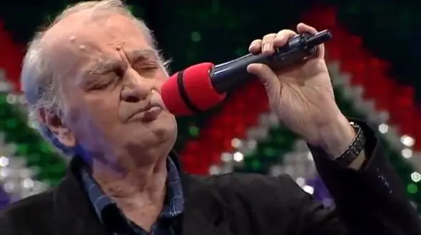 تسلط مافوق باور فتحعلی اویسی به عربی/ قیافۀ بلاتکلیف بیژن بنفشه‌خواه وقتی تمام تلاششو برای منفجر نشدن از خنده انجام میده + فیلم 