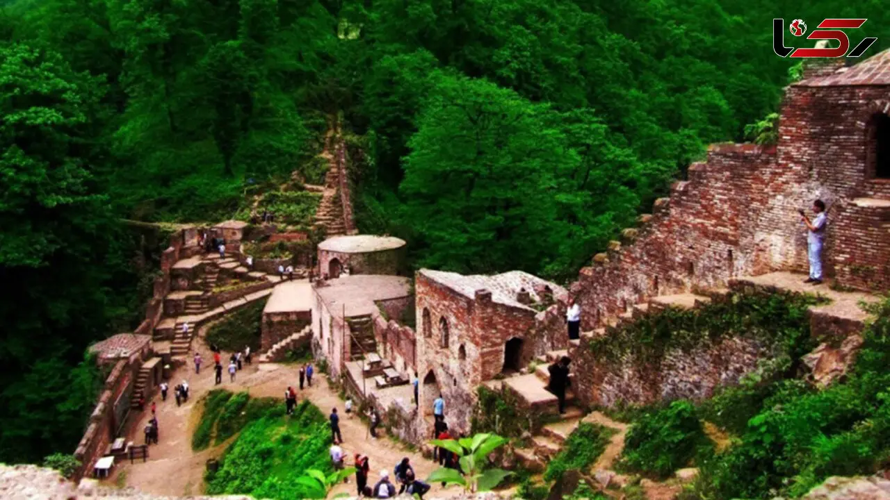 قلعه رودخان؛ دژ مستحکم هزار پله بر فراز کوهستان + فیلم