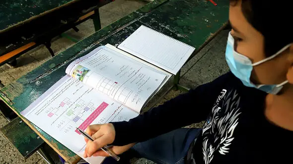 آموزش و پرورش: والدین و دانش آموزها بگویند؛ کجای کتاب های درسی مشکل دارد؟