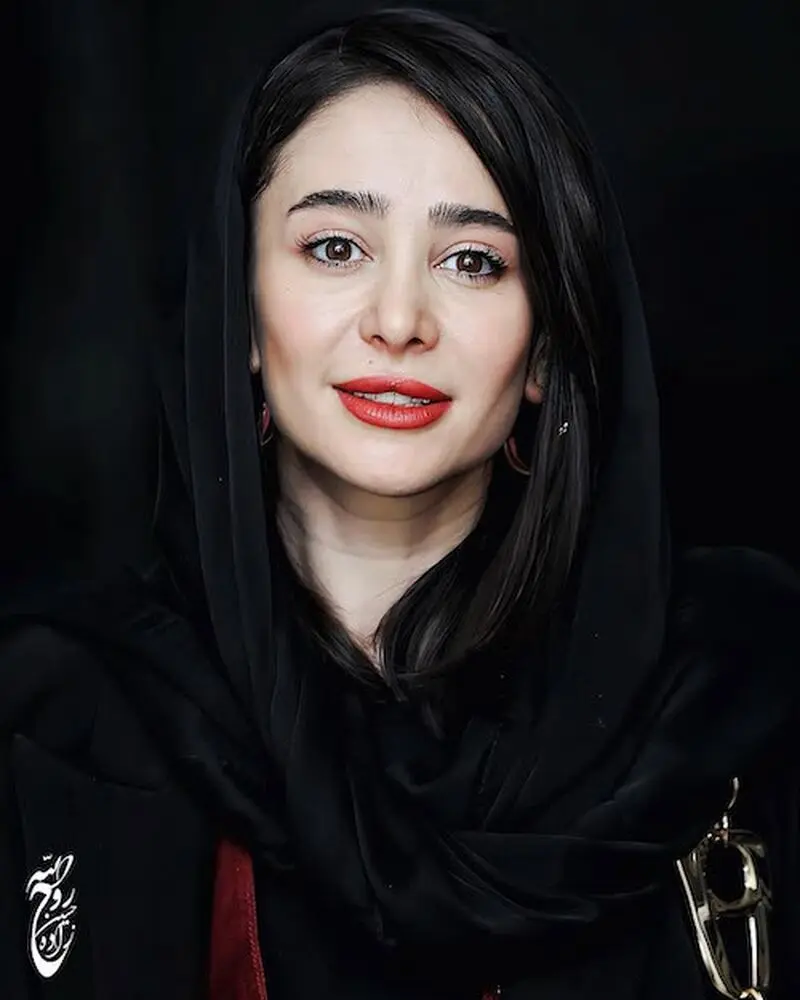 جلیقه مخمل الناز حبیبی
