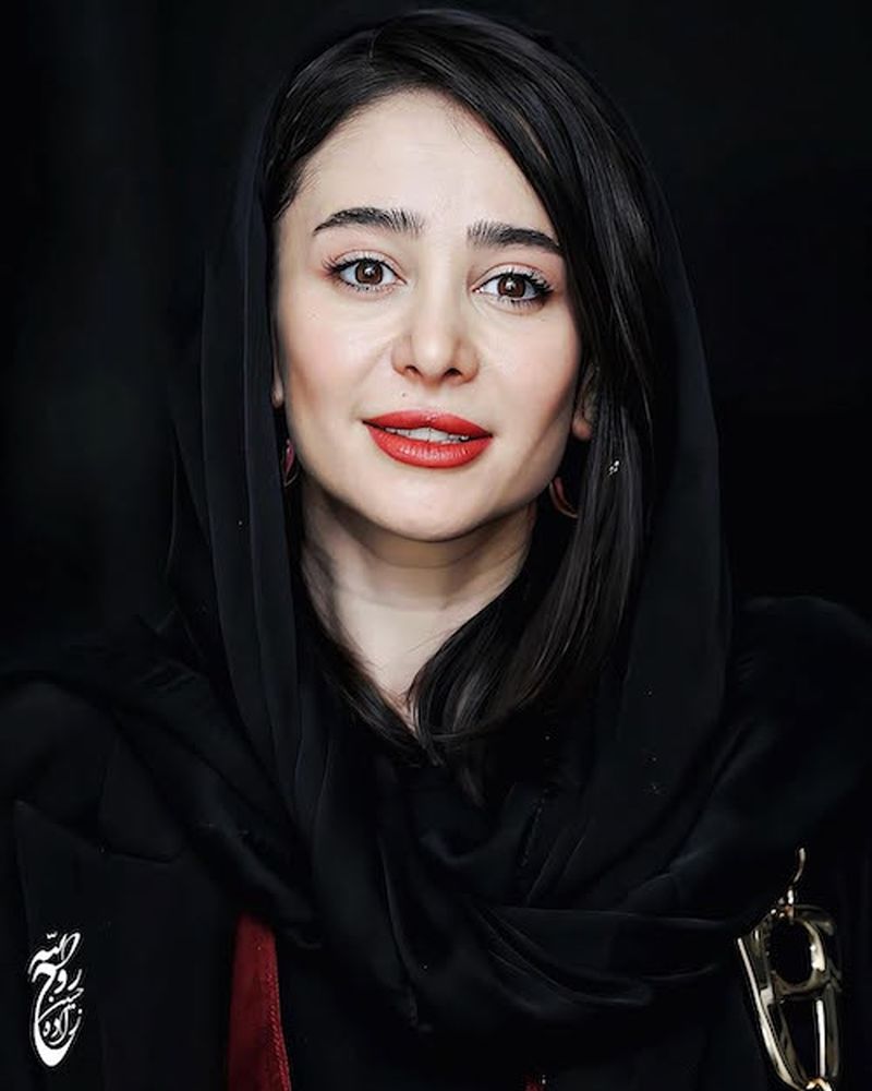 جلیقه مخمل الناز حبیبی