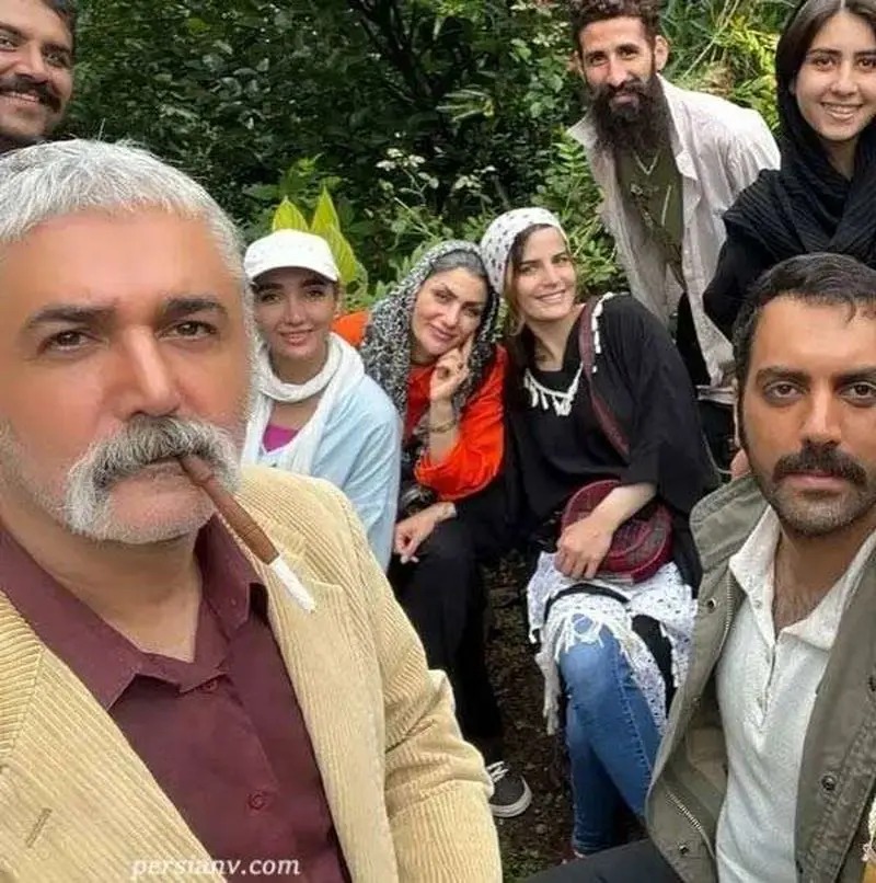 تصویری از غزاله اکرمی، بهادر زمانی و مهدی صبایی / قاب یادگاری سوجان، سهراب و غلام در پشت صحنه سریال