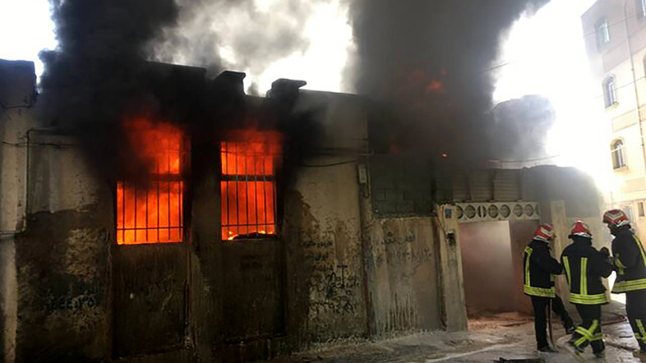  مصدومیت ۶ کارگر در حادثه آتش‌سوزی یک کارگاه 
