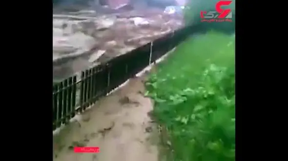 نمایی نزدیک از لحظه وقوع سیل + فیلم