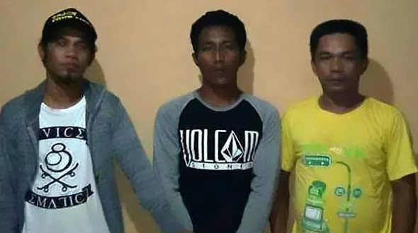 دختر 16 ساله قربانی مورچه های شیطان  شد ! + عکس متهمان اندونزیایی