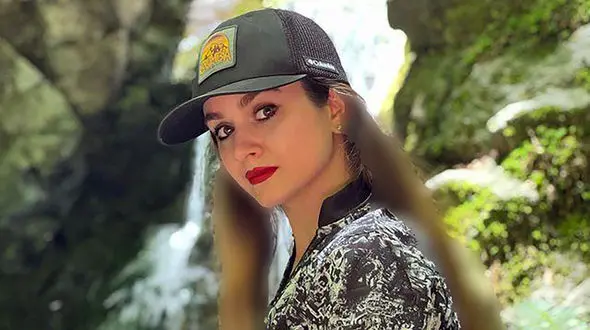 فیلم آواز باشکوه سارا توکلی  با آهنگ علیرضا قربانی ! /  مرا به خاطر دل شکسته ام ببخش! مرا که از ندیدن تو خسته ام ببخش + موزیک ویدیو