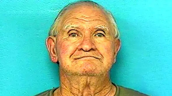 پدری پسرش را با اره برقی تکه تکه کرد!+عکس