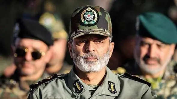 سخنرانی آتشین فرمانده مقتدر و انقلابی ارتش/ واژه‌هایی که کادوپیچ شده‌اند!