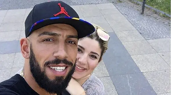 عکس های متفاوت همسر آلمانی اشکان دژاگه ! / یکجا آلمانی یکجا کاملا ایرانی !