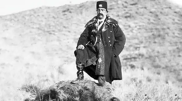 نامه ای از طرف ناصرالدین شاه ! / دستخط حیرت انگیز او را ببینید