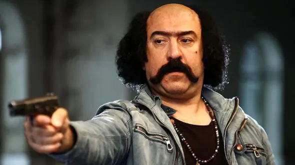 علی انصاریان با سری تراشیده + عکس